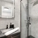 Modern And Air-conditioned In The Heart Of Le Marais