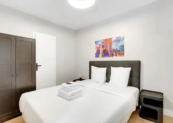 Modern And Air-conditioned In The Heart Of Le Marais Paris